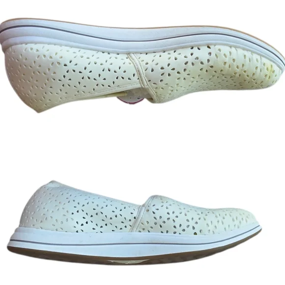 Clarks Cloudstepper Shoes - Picture 2 of 7